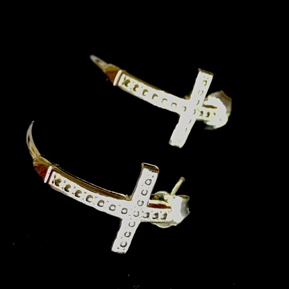 Silver Cross earrings NWOT post style